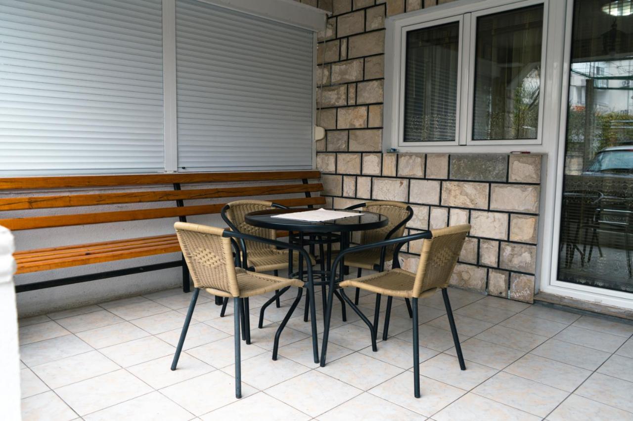 Apartments Marijana Tivat Eksteriør bilde