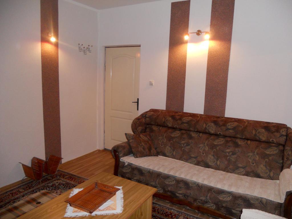 Apartments Marijana Tivat Eksteriør bilde